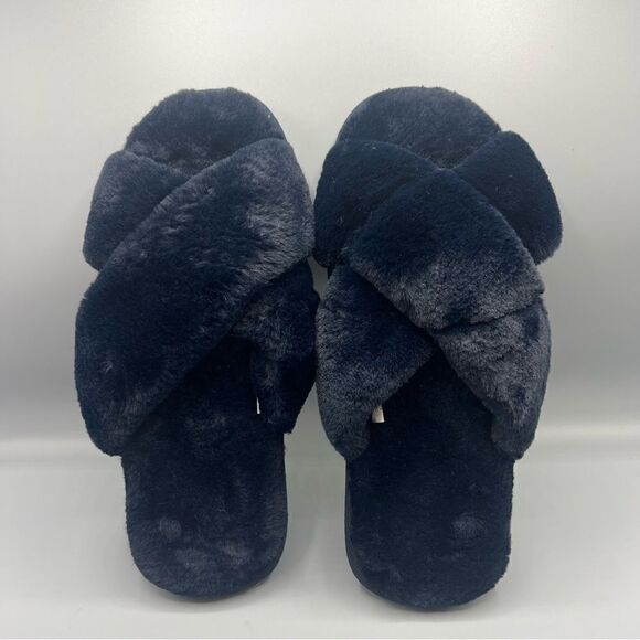 Gap Love Midnight Blue Cross Over Plush Slippers - Picture 2 of 5